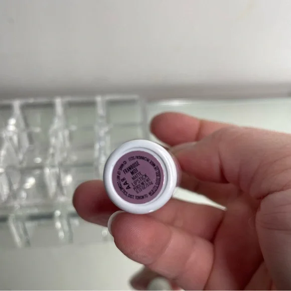 limited edition mac lipstick - Picture 3 of 4